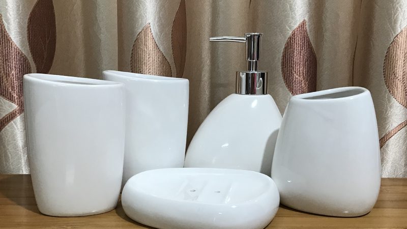 浴室柜定制：揭秘品牌排行榜背后的真相